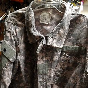 Army Combat Fatigue Shirt w/Digital Camo